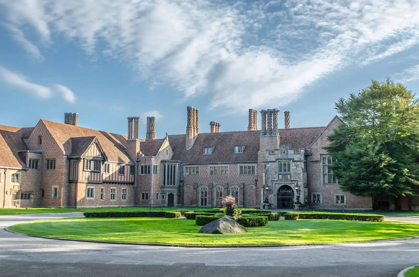 Oakland University campus — Photograph of Meadowbrook in 2015 in late summer, late in the day.