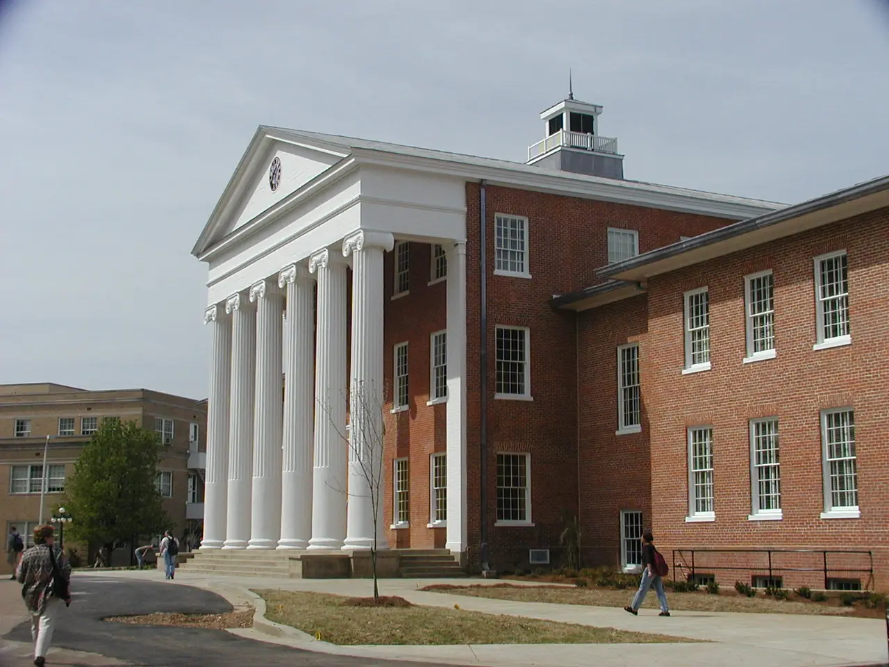 University of Mississippi campus — Taken from https://www.flickr.com/photos/lordsutch/17356812/sizes/o/in/set-412671/